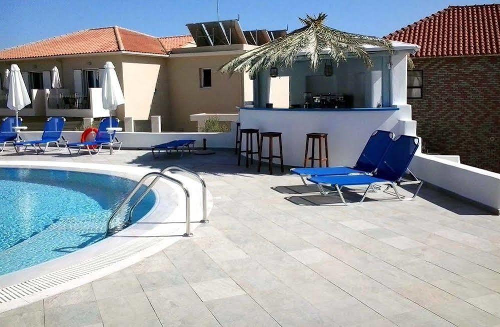 Aparthotel Viva Mare Foinikounta Finikounta Esterno foto